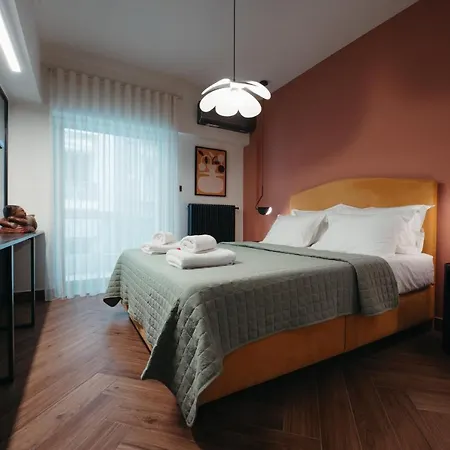 Retrowaves * Thessaloniki