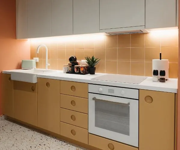 Apartment Retrowaves