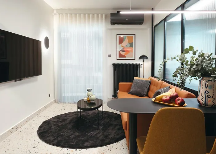 Retrowaves * Thessaloniki